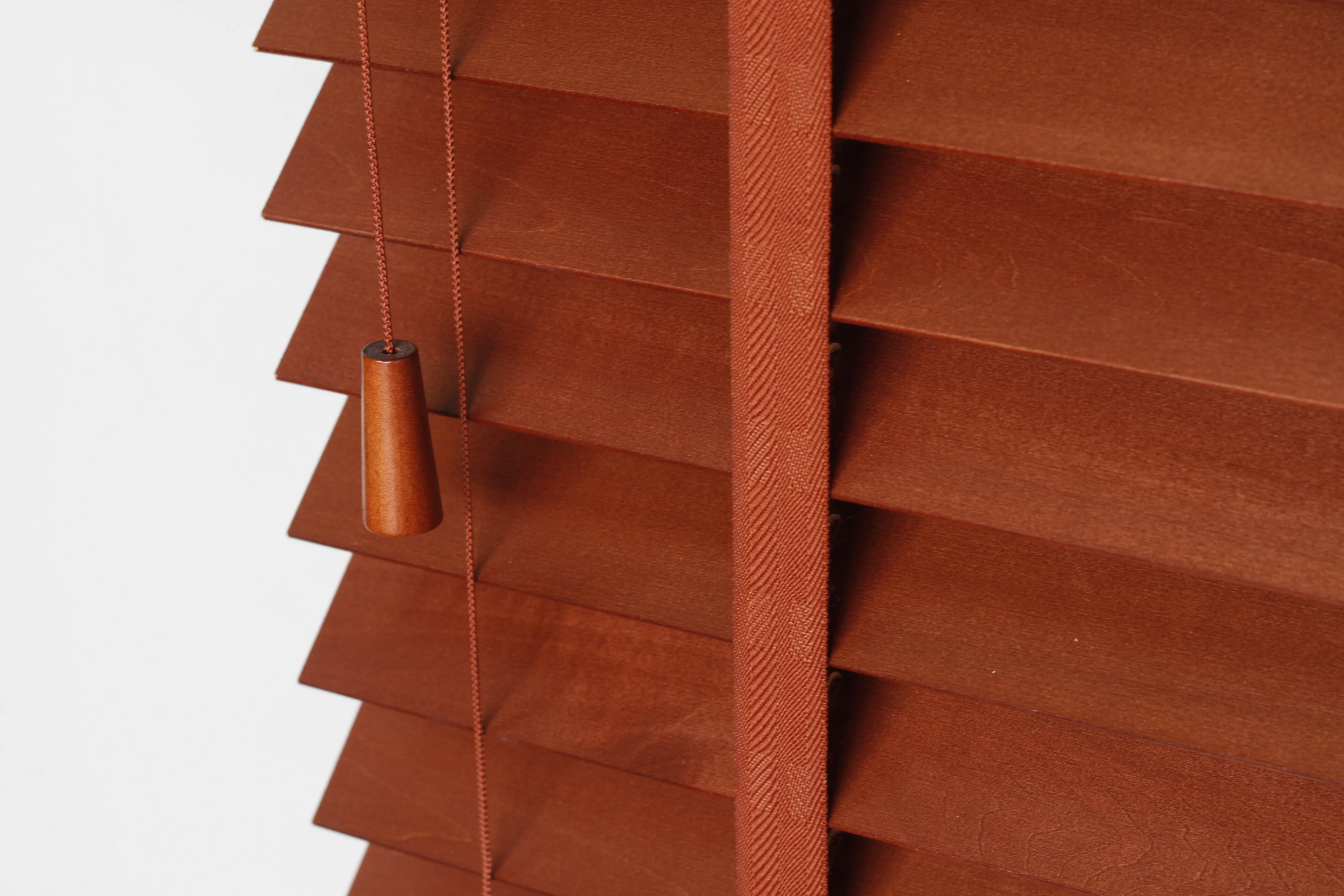 Factory direct professional manufacturing high quality various color basswood windows wooden blinds for the living room