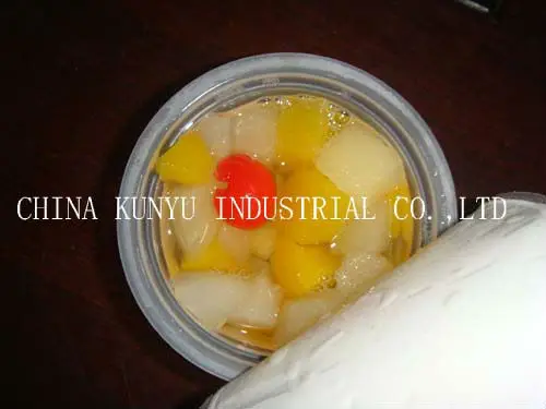 консервированный фруктовый коктейль