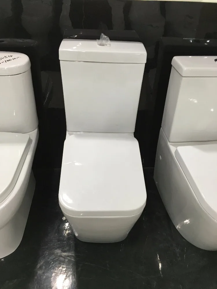 Входная дверь для ванной комнаты простой квадратный унитаз уборной WC Туалет