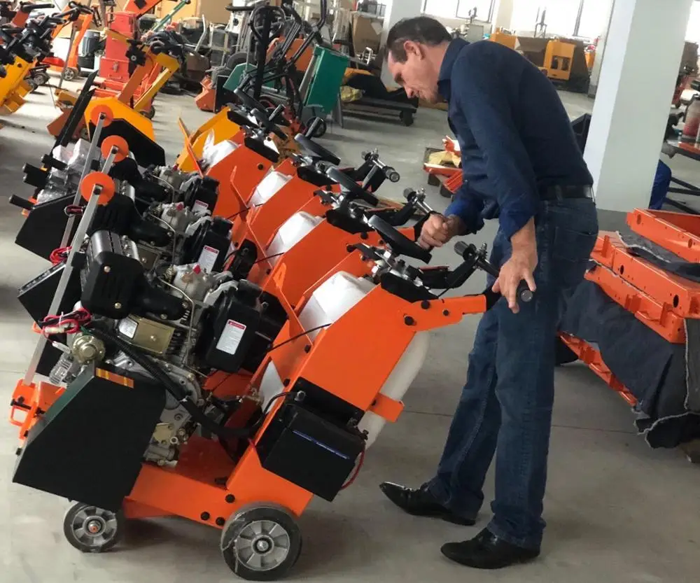 concrete saw with 13Hp engine for  road maintenance