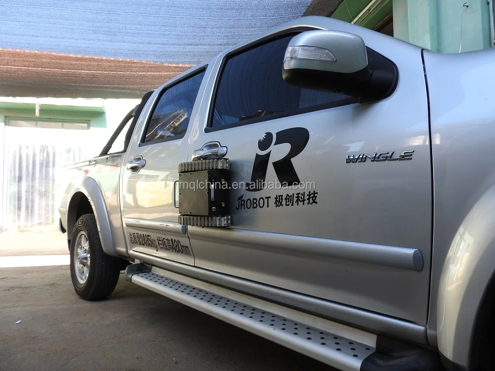 Industrial high horizon magnetic wheel wall climbing robot chassis for aloft work