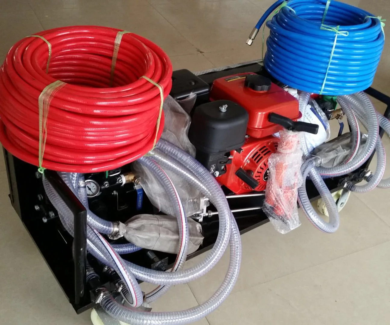 liquid rubber waterproofing spray mjachine ,spray gun