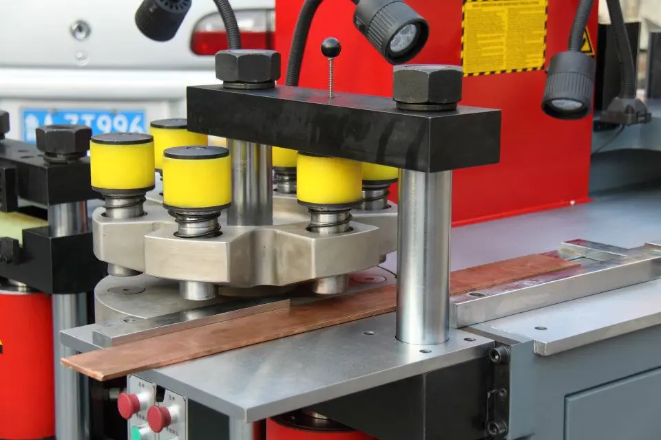 
ISO9001 High Quality Low Price 3 in 1 Hydraulic Copper Busbar Bending Punching Cutting Busbar Machine 