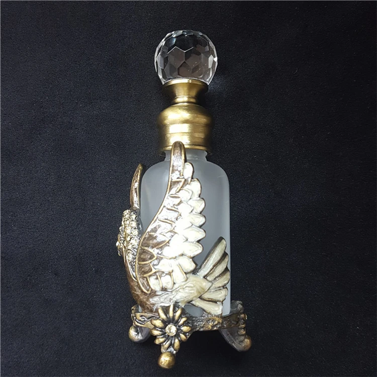 15ml White Swan Decorated Frog White Perfume Glass Bottle With Metal Diamond Stick Cap