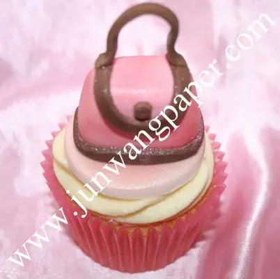 Wholesale 2015 style fashional 100% food grade silicon/parchment paper cake cups in hot sale!