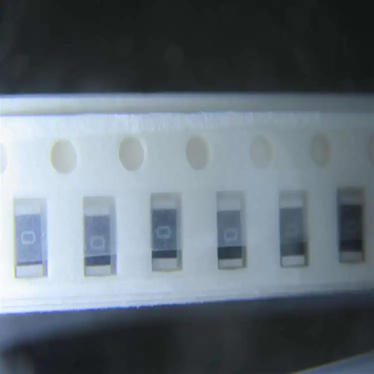 Электронный компонент 8-SOIC IC 1206 J 0000 T5E