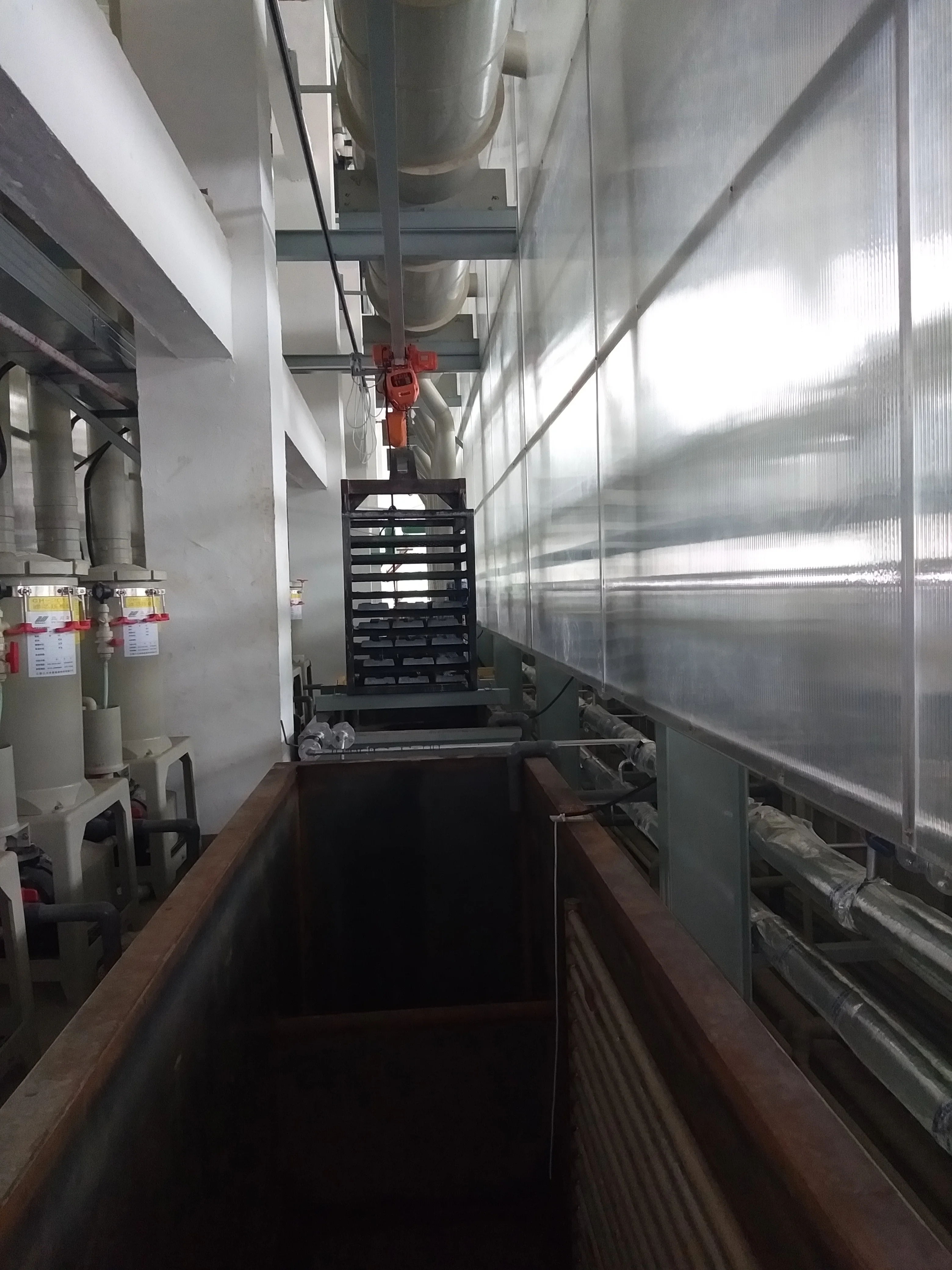  Закрытый рамка Автоматическая козловые краны висит Никель Хром Оборудование для гальванизации гальванических линии с 25-летним опытом