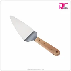 Wholesale triangle hanging commercial grade stainless steel cutter wooden handle pie cake server