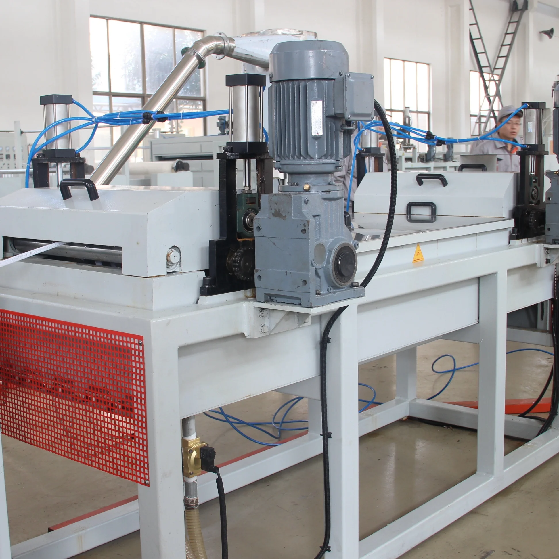 Линия по производству экструдера для пластиковых пакетов