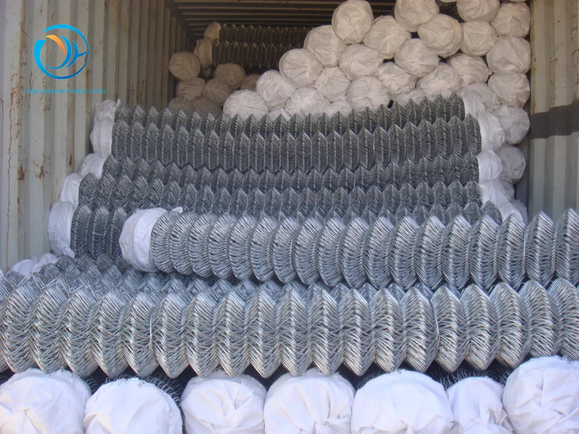 China galvanized used diamond 6 ft black chain link fence price cyclone fence for farm