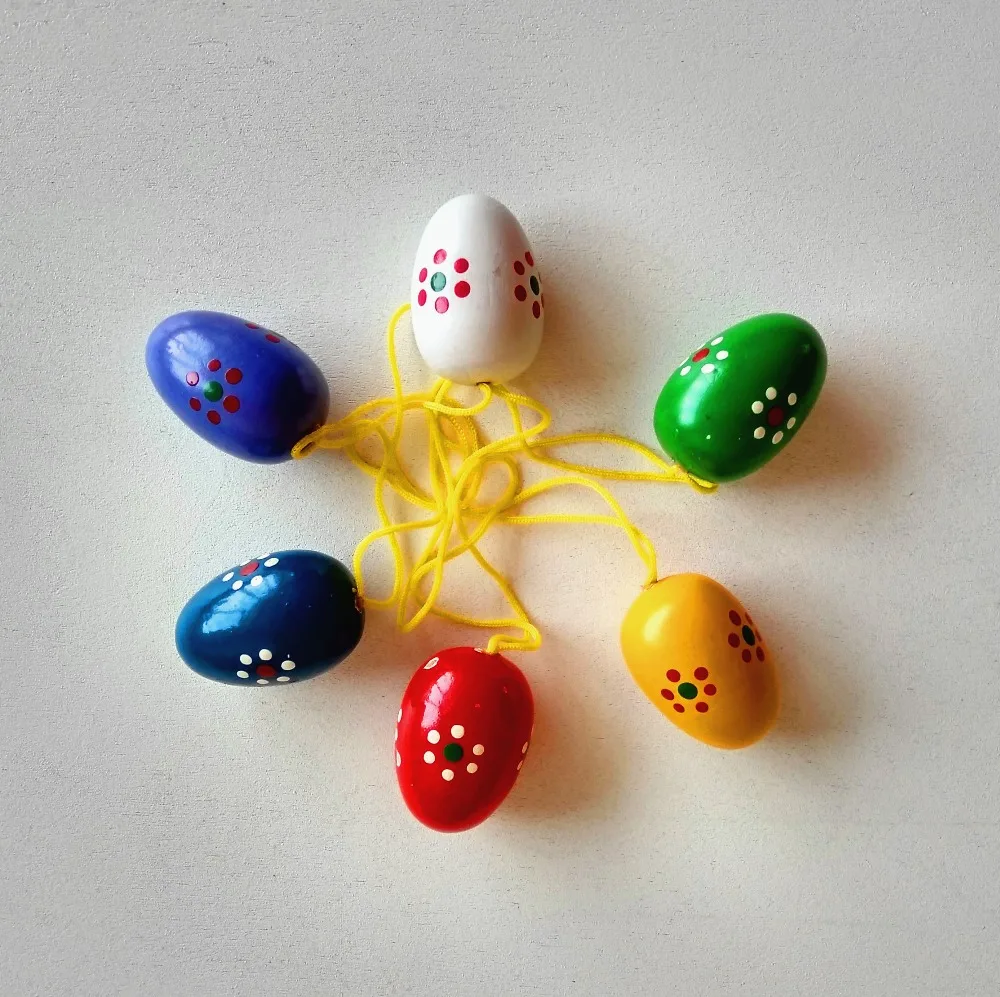wooden hanging Easter eggs for home decoration