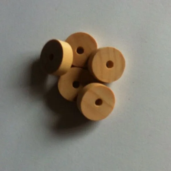 Round wooden DIY wheel with hole Natural wooden crafts chips