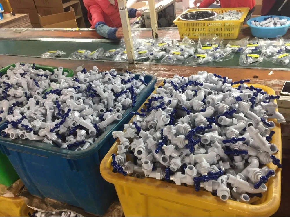 amazon hot sell container screwed male pvc tap