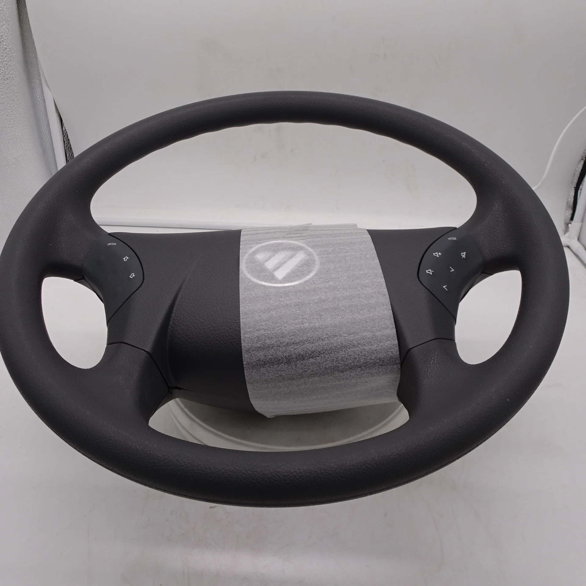 Truck steering wheel high quality  H4342020001A0