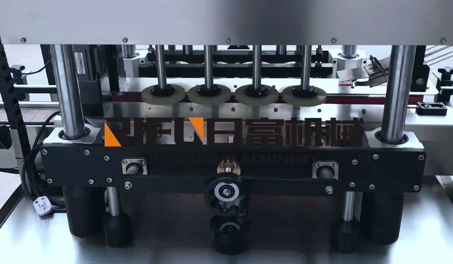 RF-140 automatic plastic/ glass bottle rotary plate capping machine with cap feeder