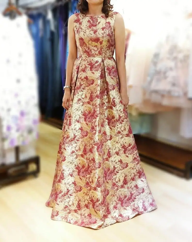 Fashion wedding dress new style floral brocade woven metallic dress jacquard fabric for garments and home textile