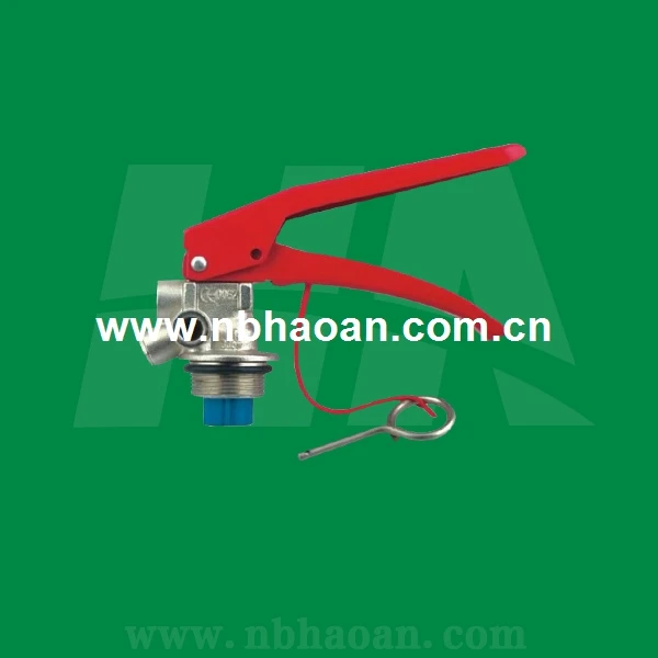 Dry powder valve for fire extinguisher