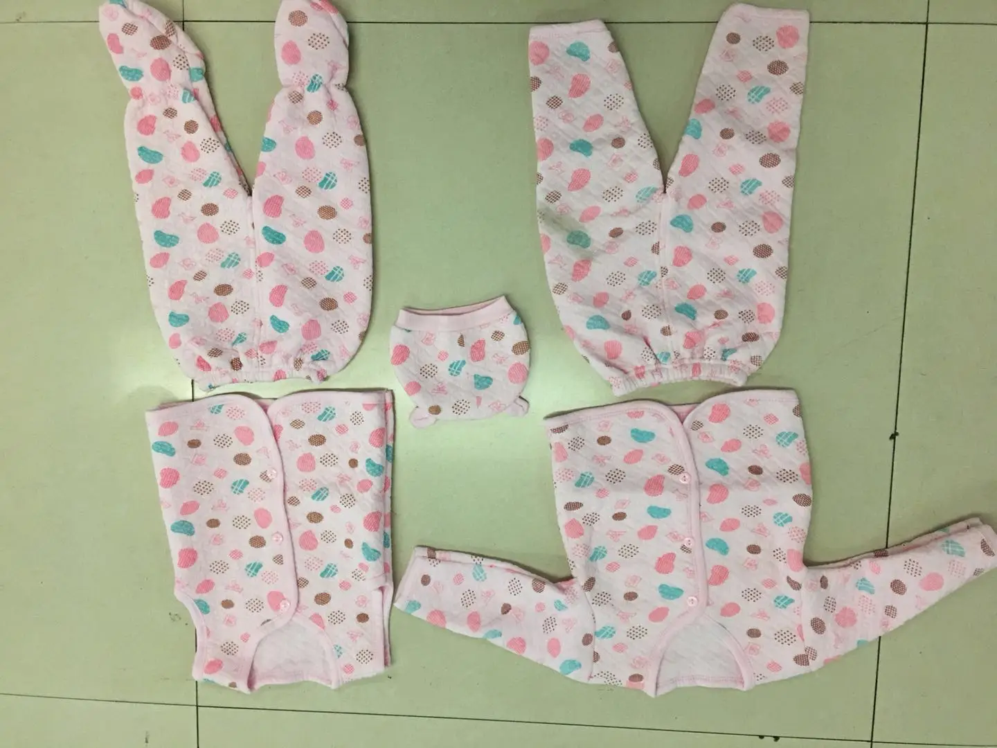 Hot Sale Colorful organic Baby Clothes