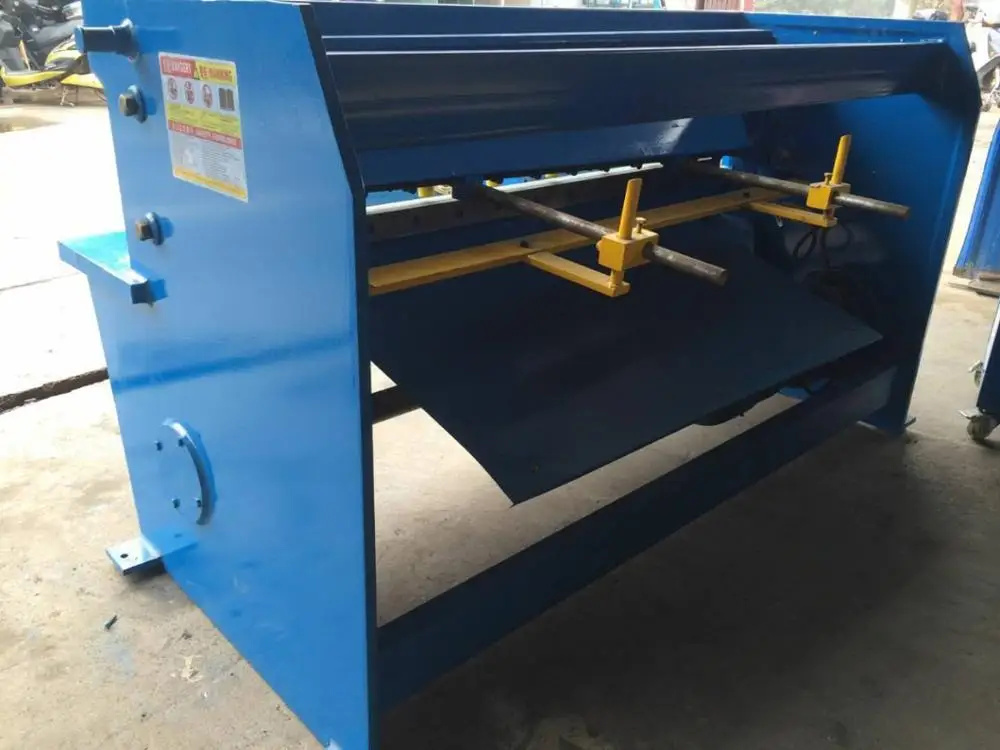 
Hot sale 4mm 2000mm electrical sheet metal shear,foot pedal shears,small mechanical shearing machine 