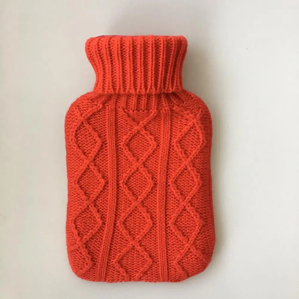 Вязаная крышка из шерстяного кабеля с бутылкой для горячей воды в подарок на Рождество