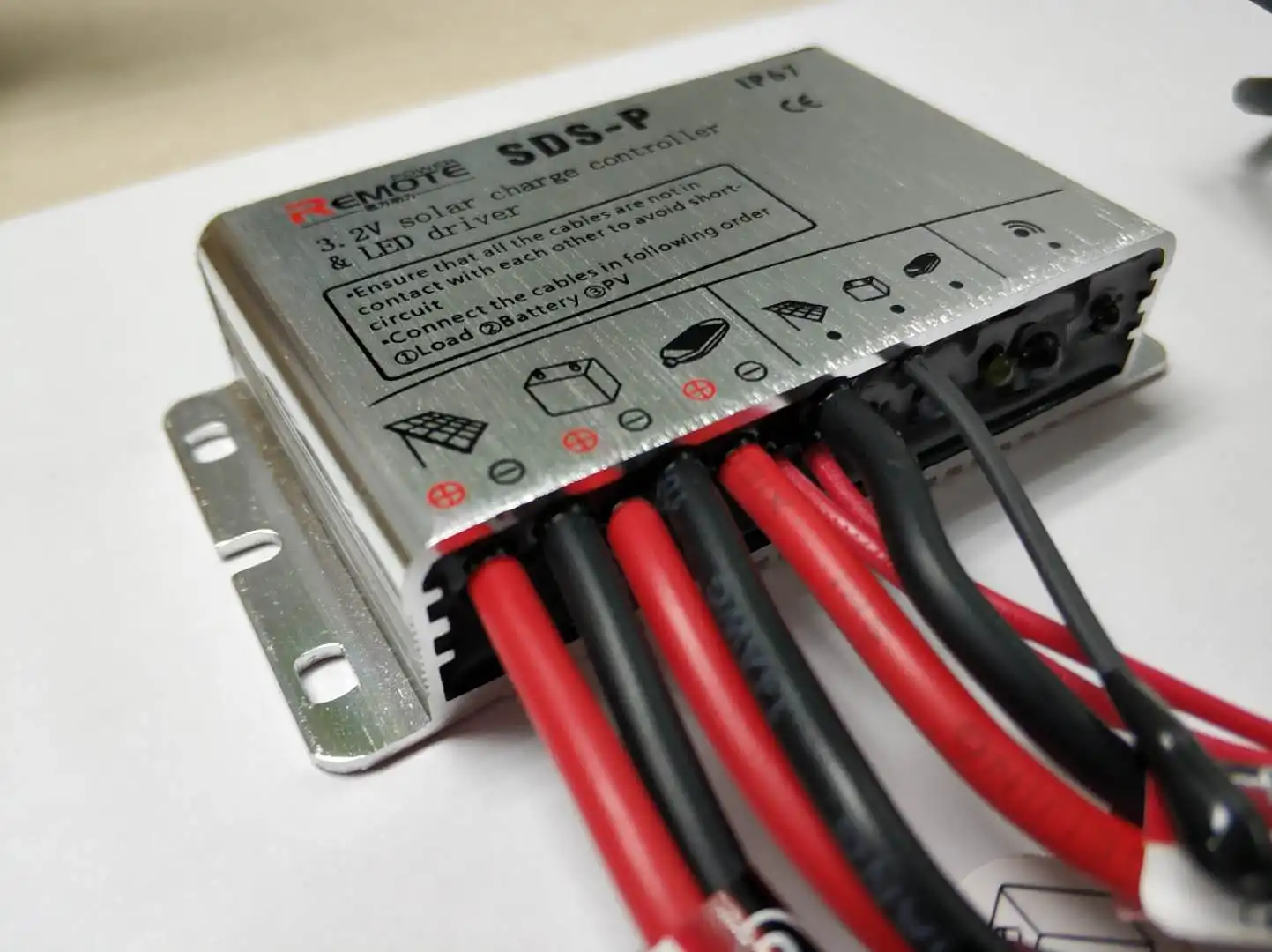 
Beijing remote power intelligent mppt pwm solar charge regulator 