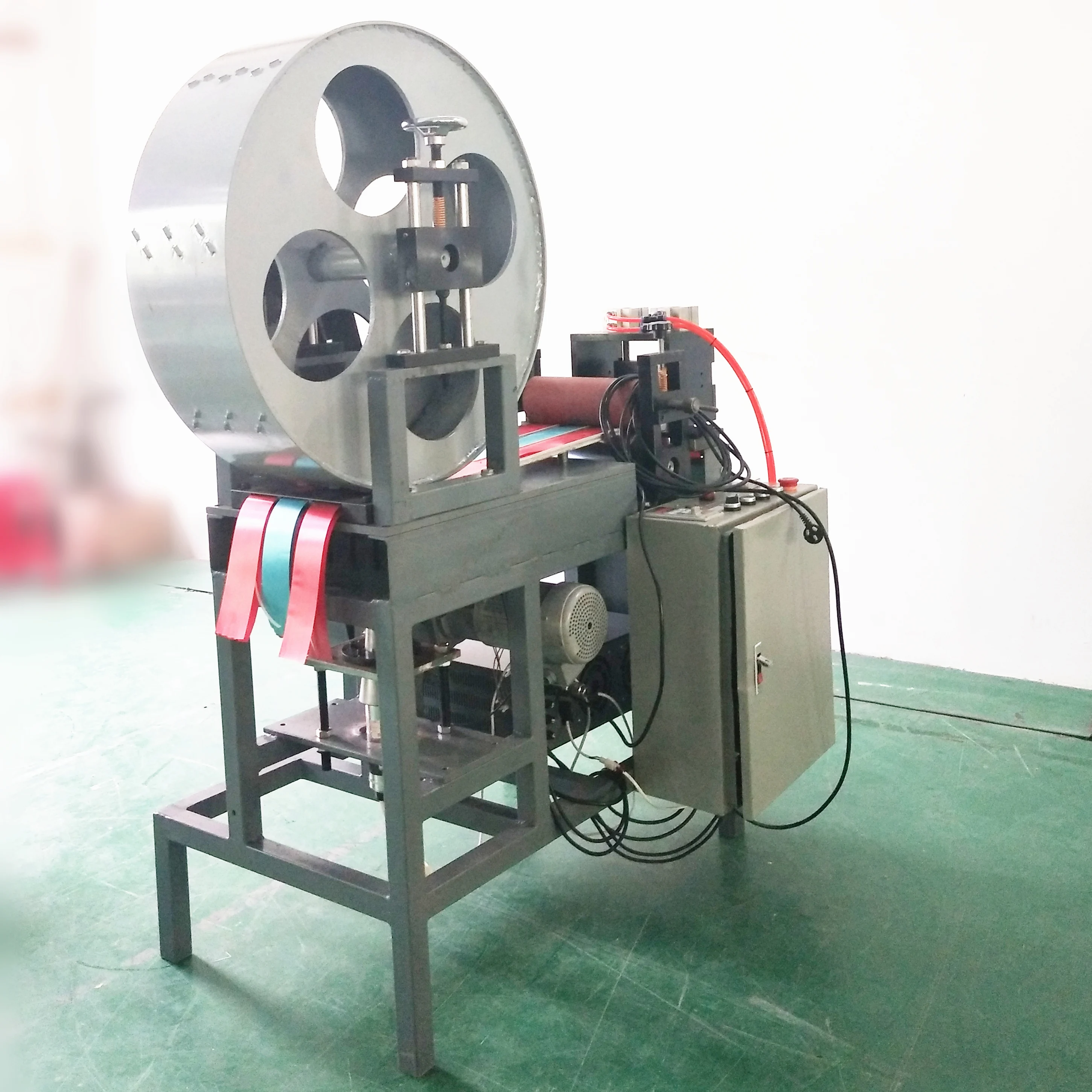 
High Quality Ultrasonic Butterfly Pull Bow Machine Lace Ribbon Pull Bow Machine 