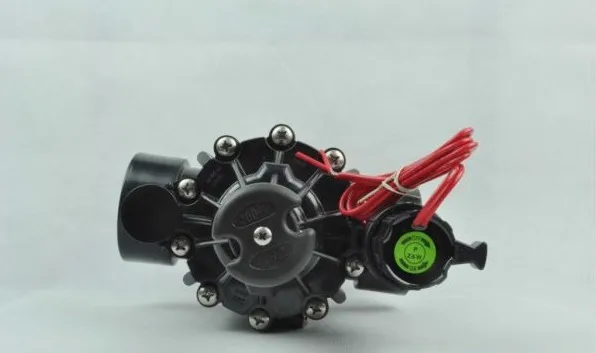 Соленоидный клапан капельного орошения с катушкой для фиксации воды