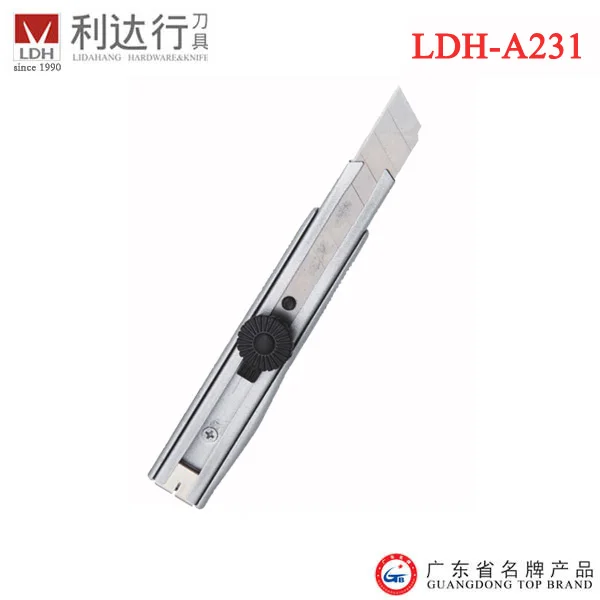 Professional High Quality Zinc Alloy 18MM Karambit Cutting Knife