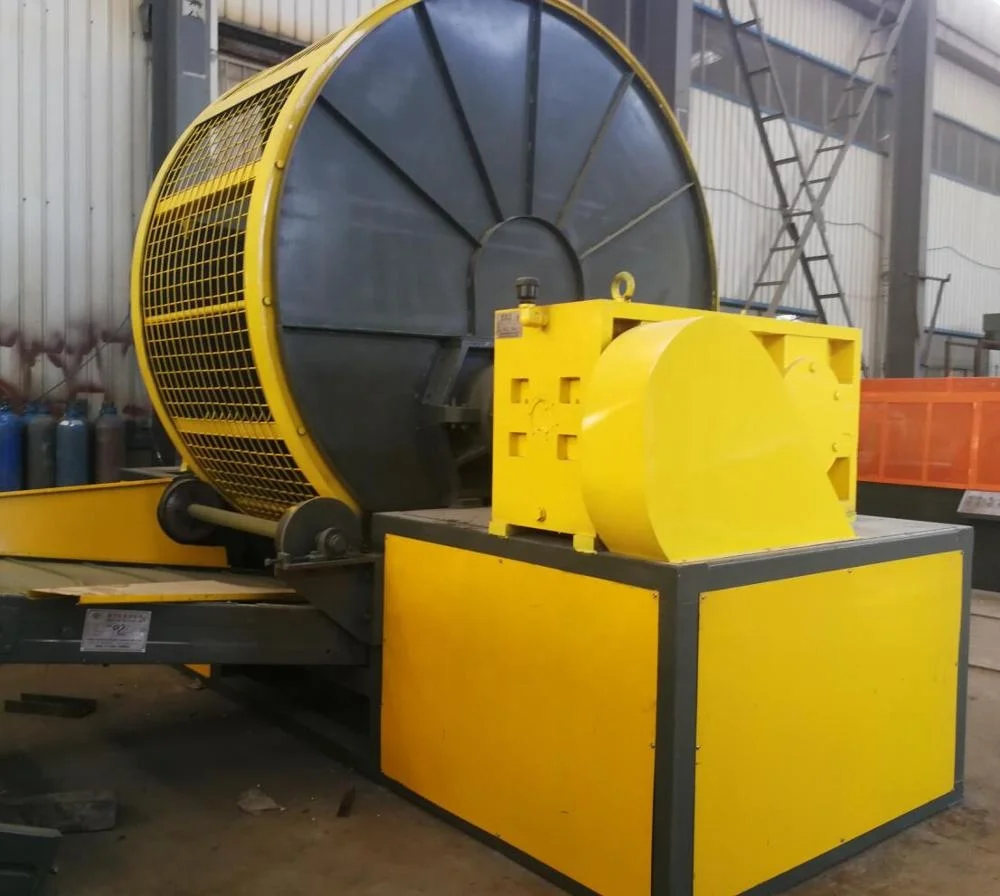 Whole tire shredder machine for crumb rubber machine