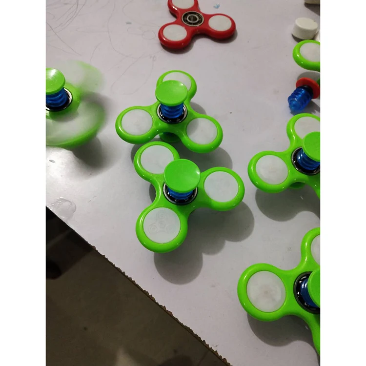 best seller factory wholesale fidget spinner decompression fingertip gyroscope LED light spinning top toys