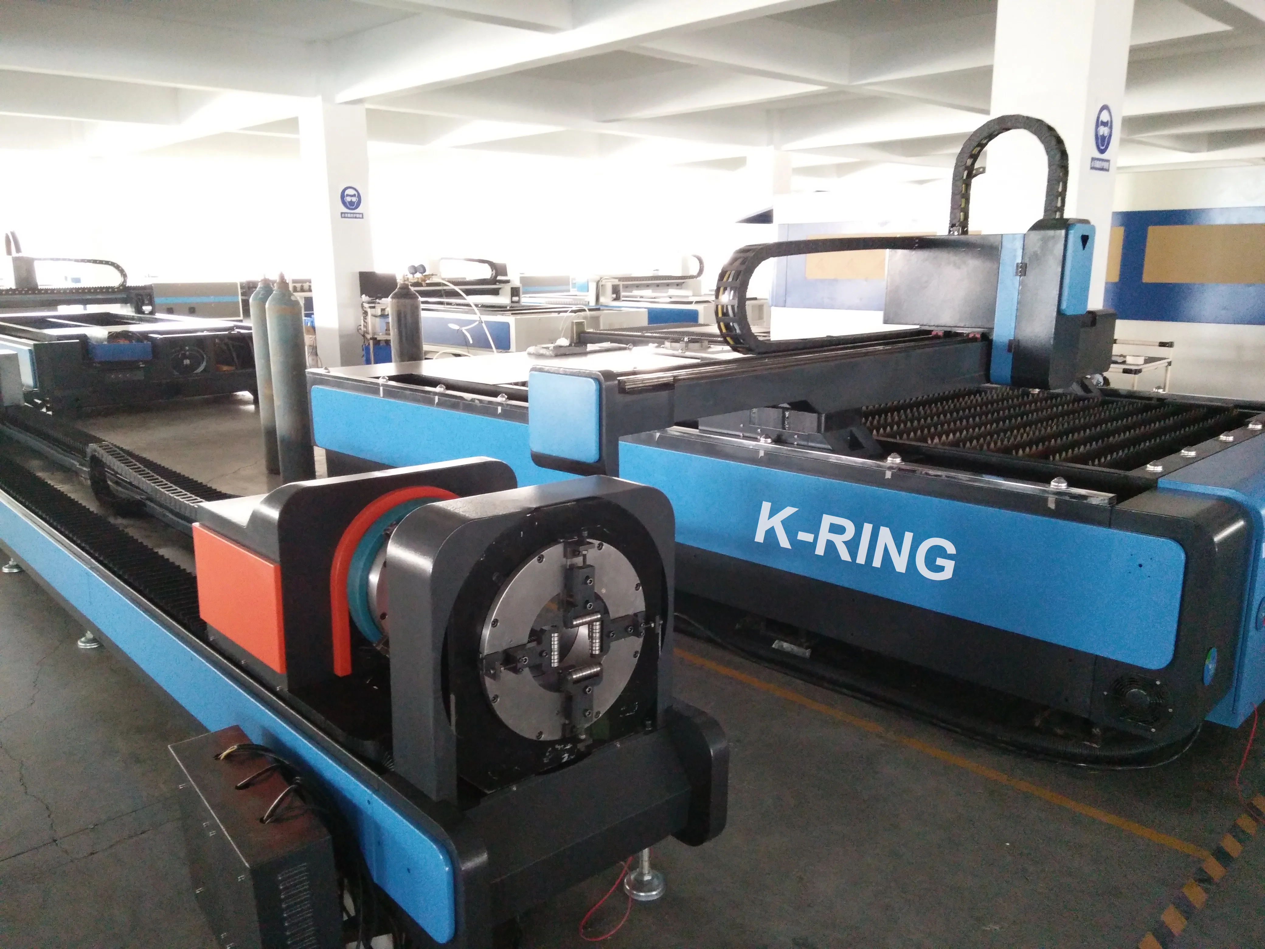 Iron laser cutting machine hot sale 500w/750w/1KW/2KW/3KW metal fiber 3015 hlf high speed fibre