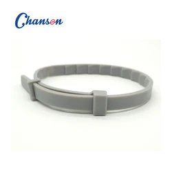 Wholesale hot selling one size fit all dog and cat tick collar for indoor and outdoor using