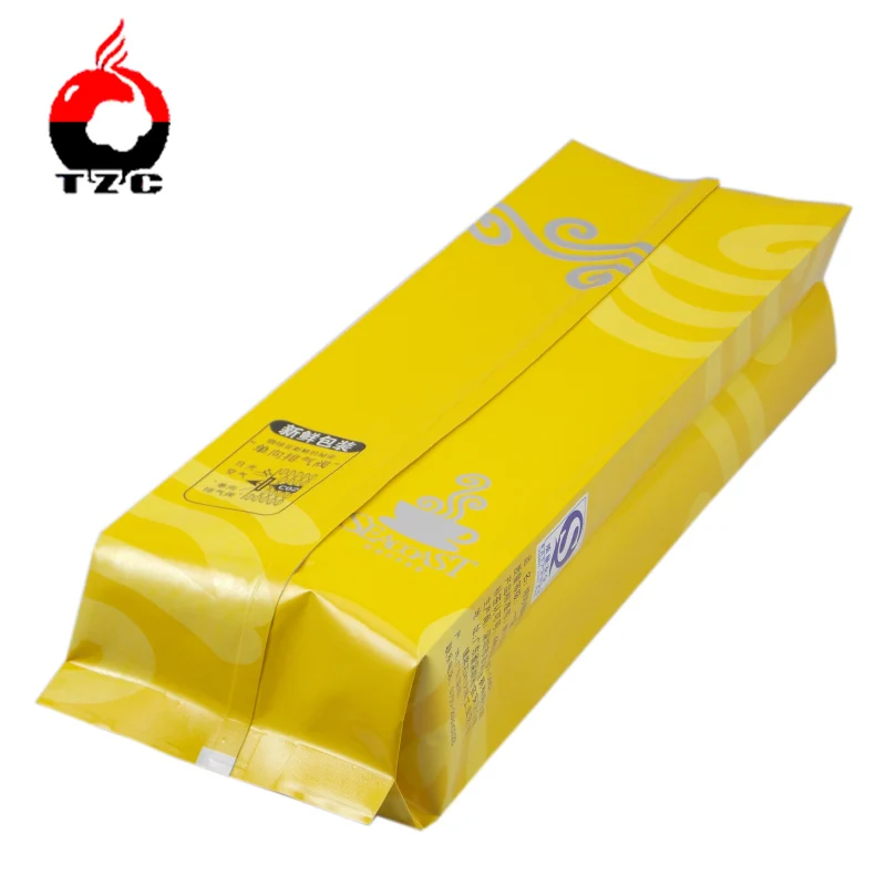 GROUP OF BISCUITS PACKAGING IN FLOW PACK WRAPPER