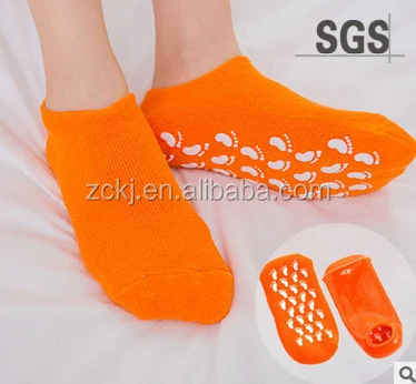 
Moisturising Gel Gloves with mainly adopt high-grade soft TPR gel lining rich in vitamin E and natural essential oils 