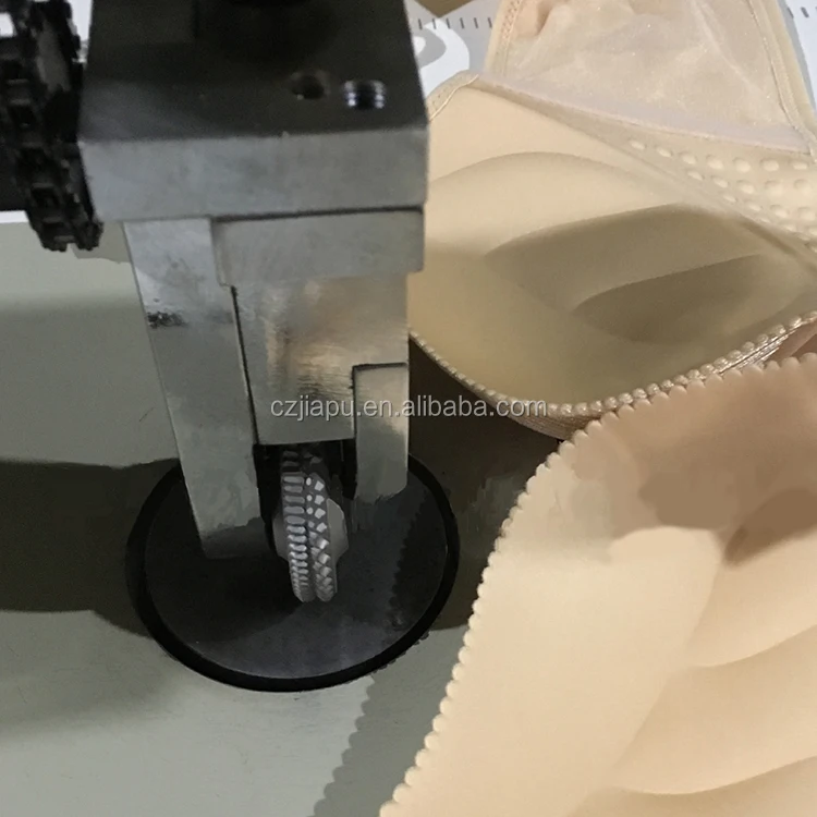 Ультразвуковой кружева швейная машина используется для нижнего белья кружева и скатерть производства