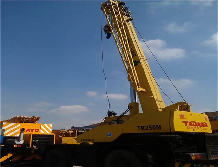 
Top quality Used Tadano 25 ton overhead crane ,low price TR250M rough terrain crane truck crane in china for sale 