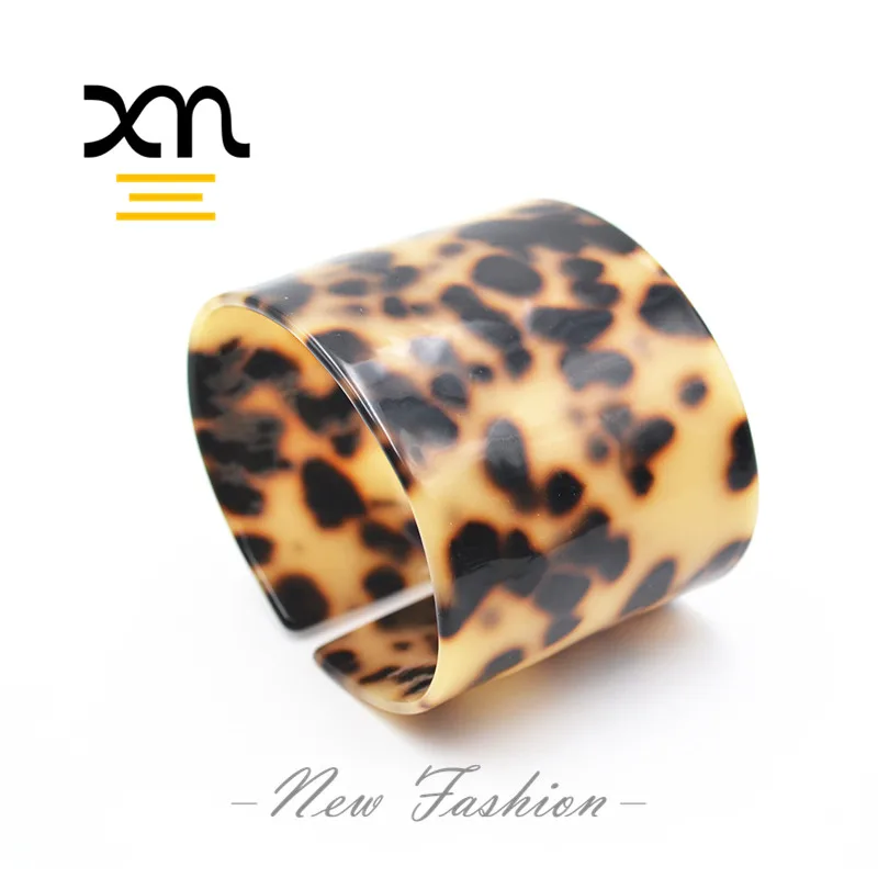 
engraving logo bracelet wide bangles for lady big acrylic tortoise bracelet women accessories jewelry resin tortise shell bangle 