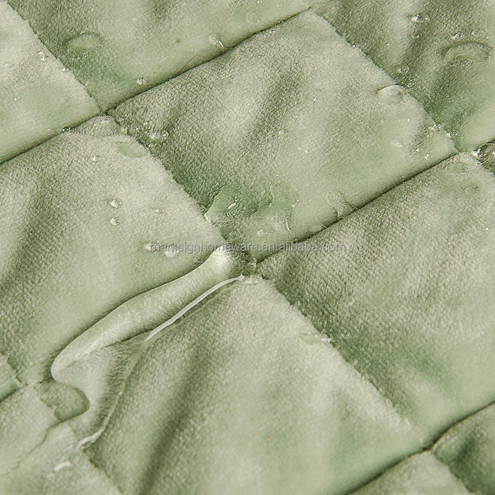 
100% Waterproof Quilted Pet Sofa Cover with Nonslip Backing 