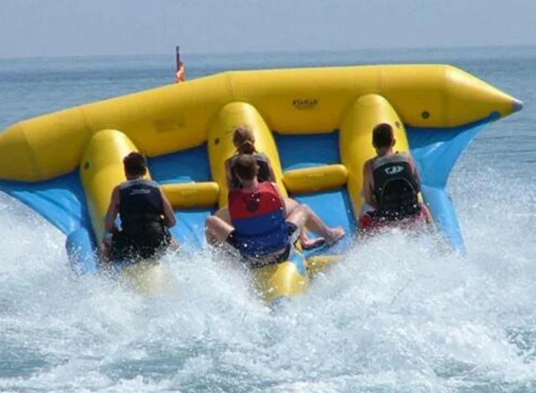 PVC Tarpaulin Inflatable Flying Fish Tube Towable Inflatable Water Games Boat for Sea Sports