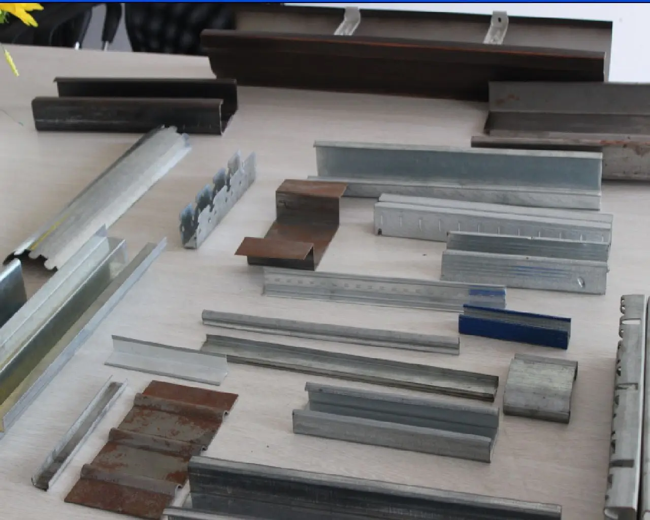 Slotted angle making machine