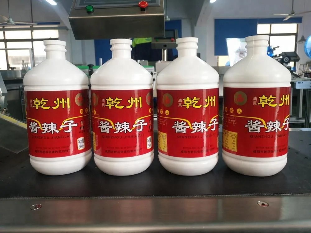 Semi-Automatic 5 Gallon Buckets vat Labeling Machine China Manufacturer /labeling Machine For Big Size Plastic Bottle Paint Pail