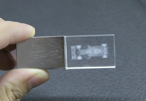 Самое новое прибытие 3D дизайн ЛОГОТИПА и Гравировки кристалл usb flash drive