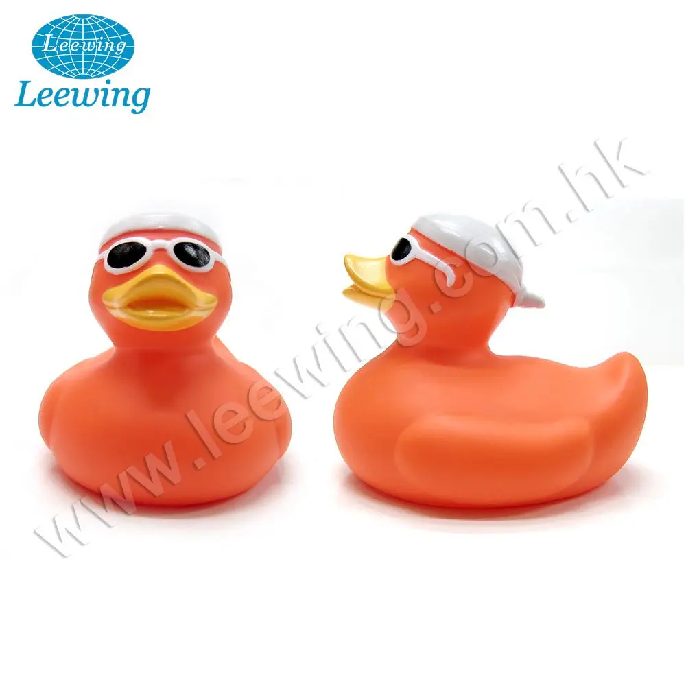 Hot Sale Plastic PVC Vinyl Customized Bath Toy for Kids Summer Logo Printed Rubber Duck with Sunglasses