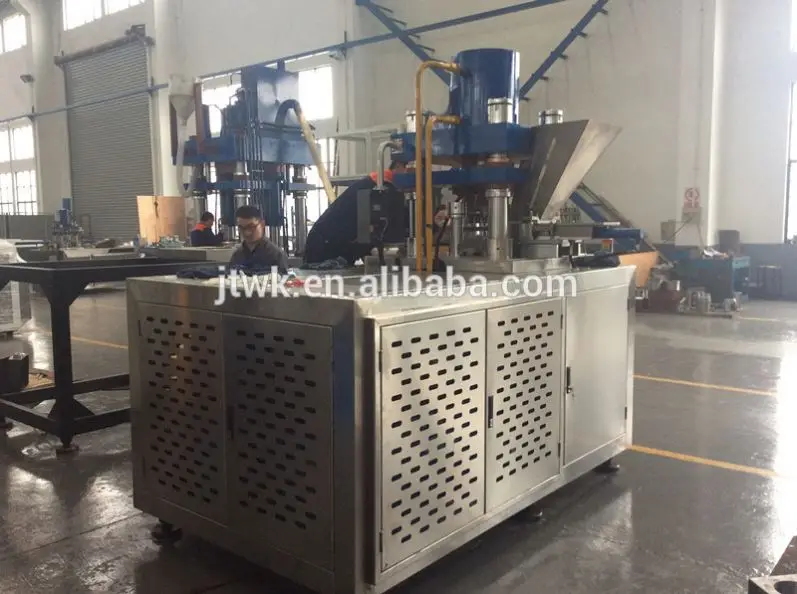 Hydraulic bath bombs press machine