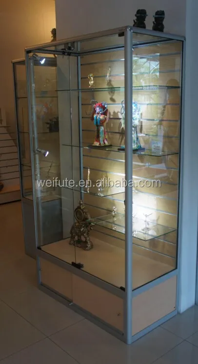 
Good quality display case for scale model car 