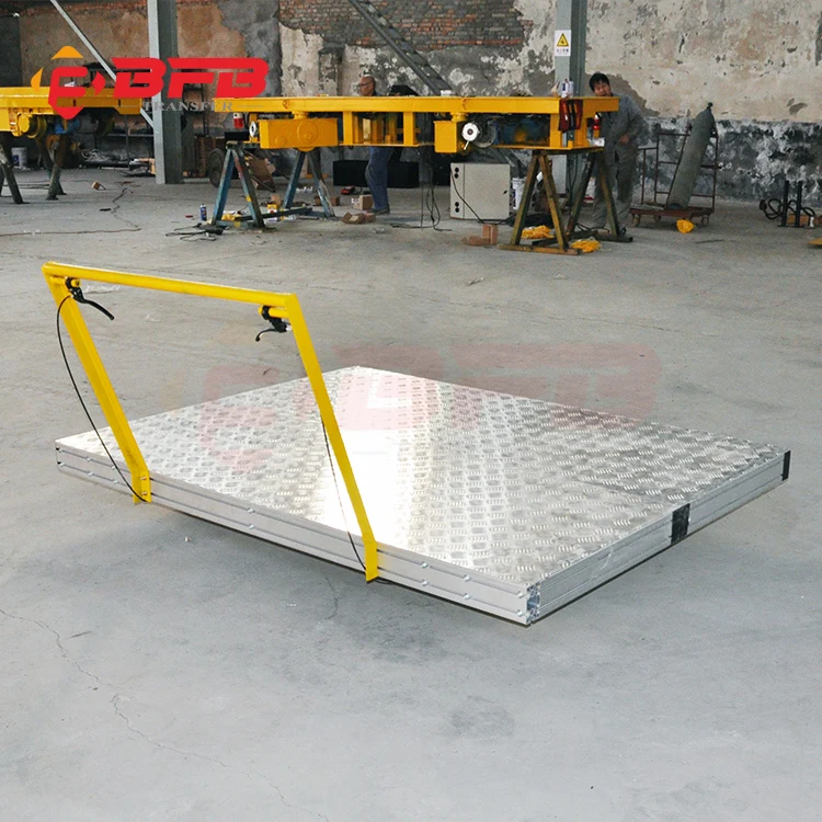China supplier steerable self propelled drag car vehicles towed trailer