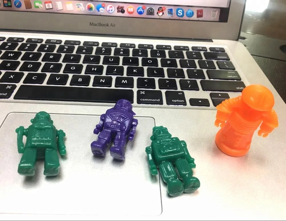 recycle plastic robot squishy mini plastic small toys