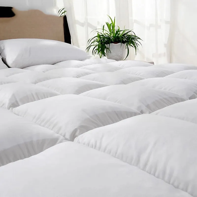 Wholesale Waterproof Bed Bug Proof  Cover with Zipper Mattress Protector