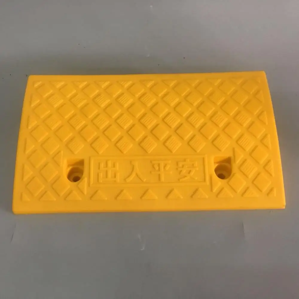 Black or yellow Durable Car Plastic Road Ramps Vehicle Kerb Ramps