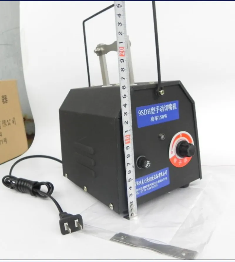 Automatic Electric poultry debeaking machine / chicken debeak cutter